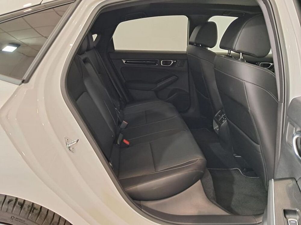 Honda Civic E: Hev 2.0 i-MMD CVT Advance