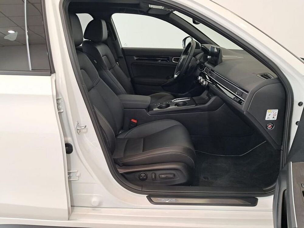 Honda Civic E: Hev 2.0 i-MMD CVT Advance