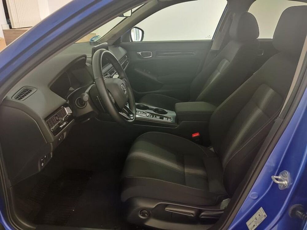 Honda Civic E: Hev 2.0 i-MMD CVT Elegance